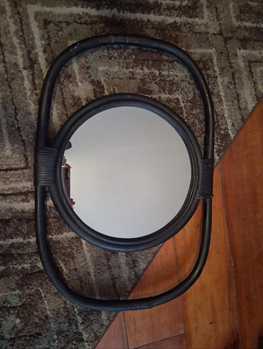 Black Oval-Frame Round Mirror -